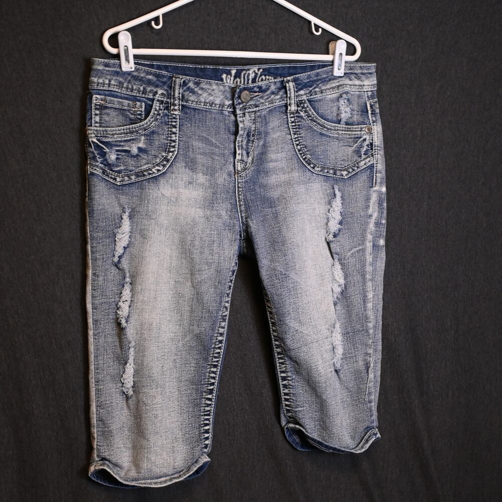 Wallflower Juniors 15 (36x15) Distressed Capri Jeans